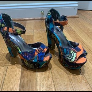 Retro platform Rebel heels in paisley Sz 8.5
